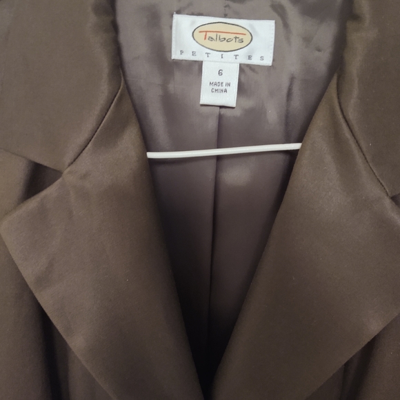 Blazer - Picture 3 of 8